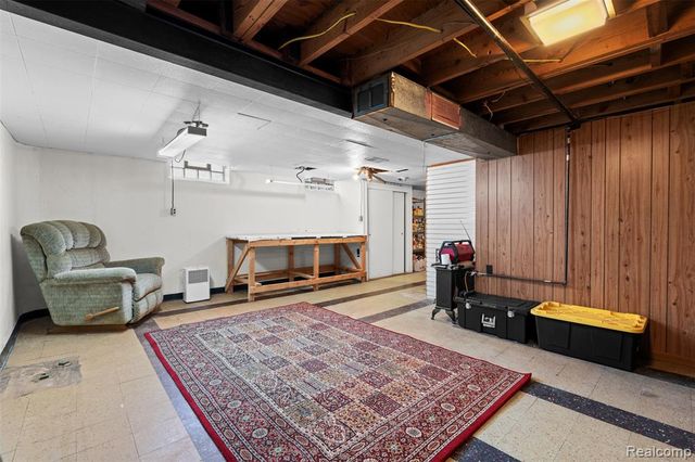 9261 Brady Court, Redford, MI 48239