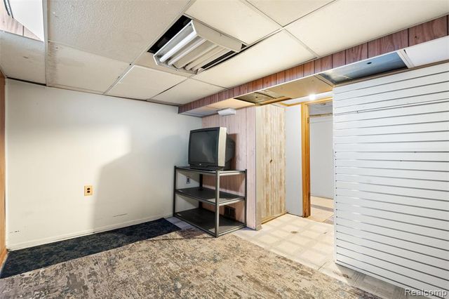 9261 Brady Court, Redford, MI 48239