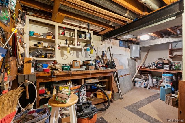 9261 Brady Court, Redford, MI 48239