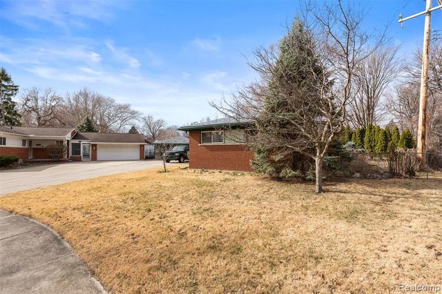 9261 Brady Court, Redford, MI 48239