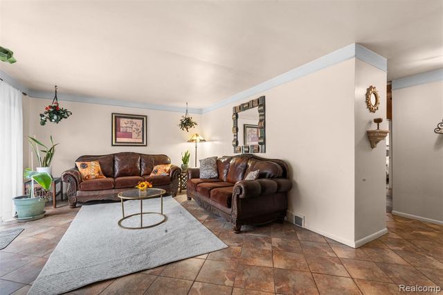 9261 Brady Court, Redford, MI 48239