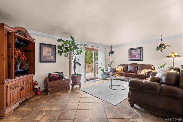 9261 Brady Court, Redford, MI 48239