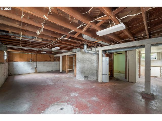 5914 Ne FLANDERS St, Portland, OR 97213