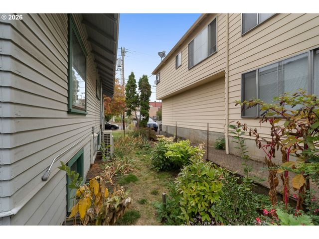 5914 Ne FLANDERS St, Portland, OR 97213