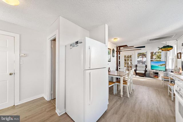 1718 N CENTRAL AVE, Surf City, NJ 08008