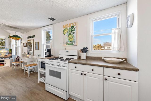 1718 N CENTRAL AVE, Surf City, NJ 08008