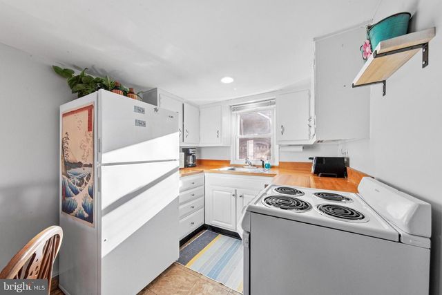 1718 N CENTRAL AVE, Surf City, NJ 08008