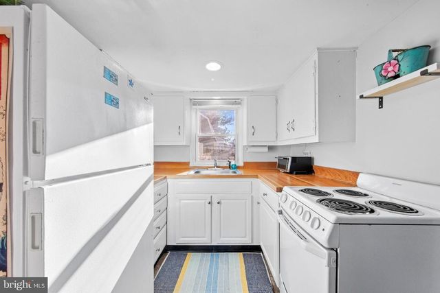 1718 N CENTRAL AVE, Surf City, NJ 08008