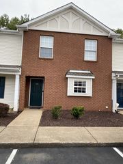 316 Arapaho Dr, Murfreesboro, TN 37128