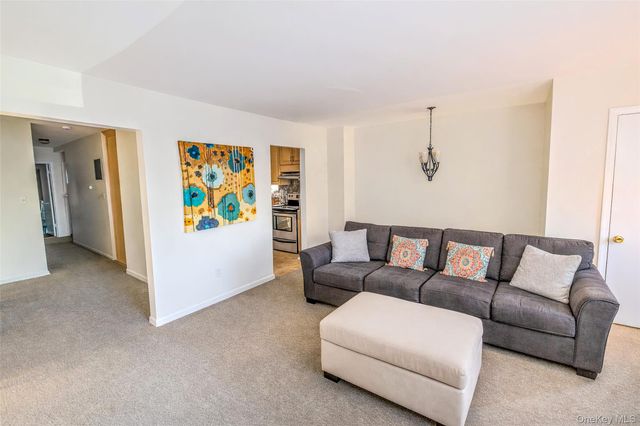 42-19 195 Street, Flushing, NY 11358