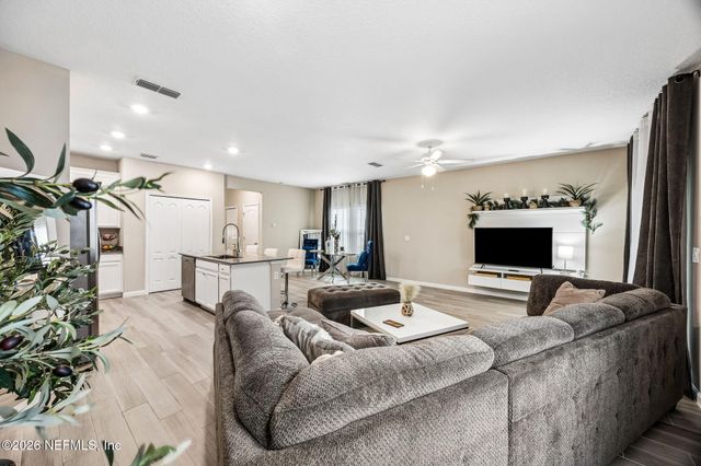 1614 POTTSBURG POINT Drive, Jacksonville, FL 32207