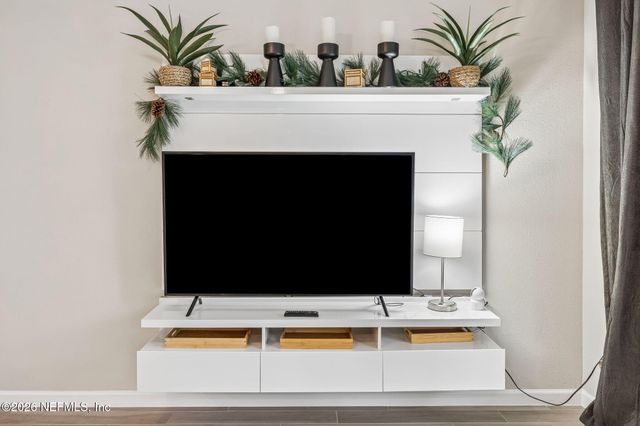 1614 POTTSBURG POINT Drive, Jacksonville, FL 32207