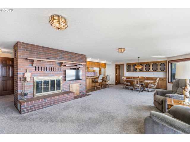 14580 HARBORVIEW Dr, Rockaway Beach, OR 97136