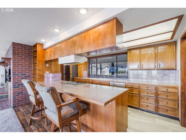 14580 HARBORVIEW Dr, Rockaway Beach, OR 97136