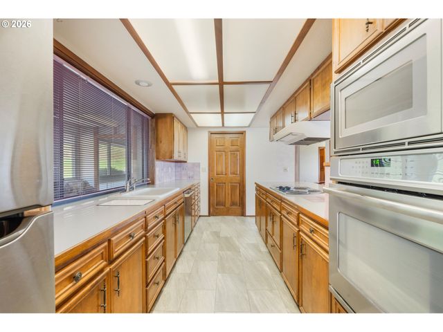 14580 HARBORVIEW Dr, Rockaway Beach, OR 97136