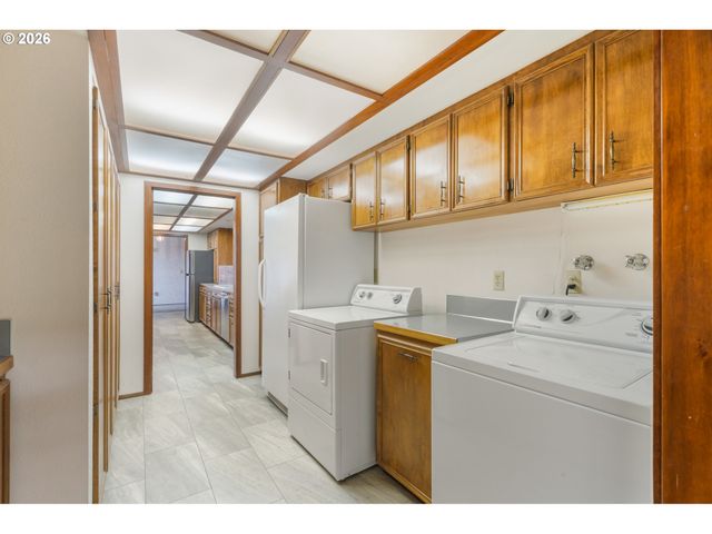 14580 HARBORVIEW Dr, Rockaway Beach, OR 97136