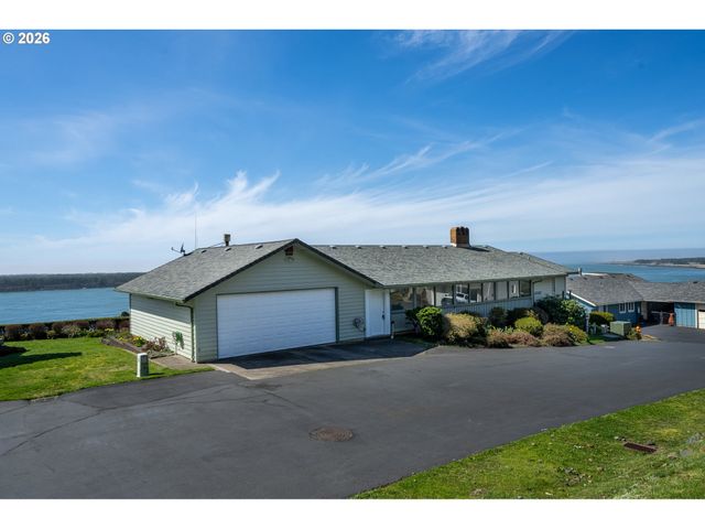 14580 HARBORVIEW Dr, Rockaway Beach, OR 97136