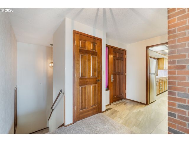 14580 HARBORVIEW Dr, Rockaway Beach, OR 97136