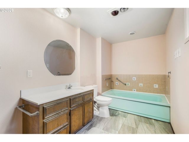 14580 HARBORVIEW Dr, Rockaway Beach, OR 97136
