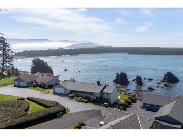 14580 HARBORVIEW Dr, Rockaway Beach, OR 97136