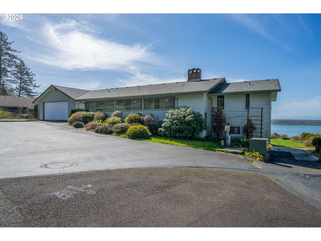 14580 HARBORVIEW Dr, Rockaway Beach, OR 97136