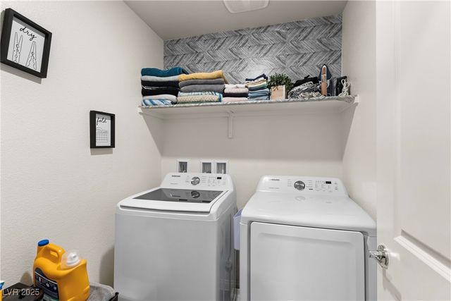 6956 Crimson Shadow Street, North Las Vegas, NV 89086