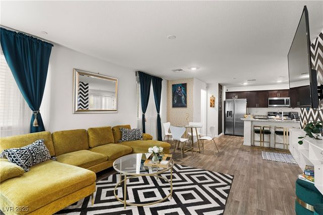 6956 Crimson Shadow Street, North Las Vegas, NV 89086