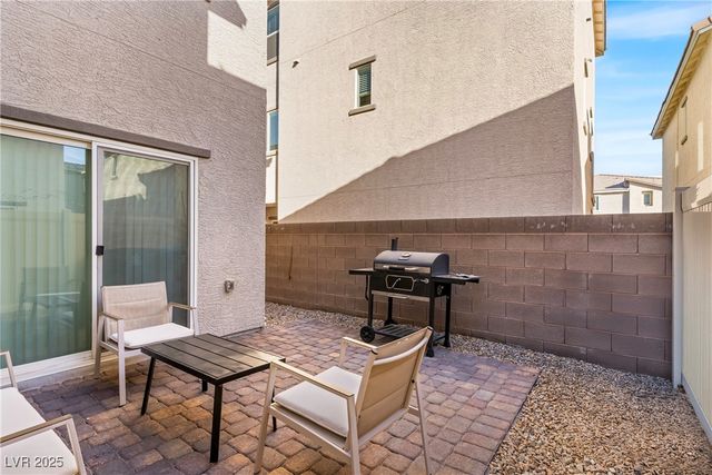 6956 Crimson Shadow Street, North Las Vegas, NV 89086