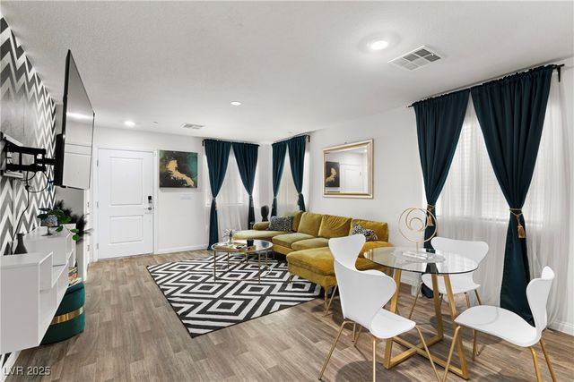 6956 Crimson Shadow Street, North Las Vegas, NV 89086