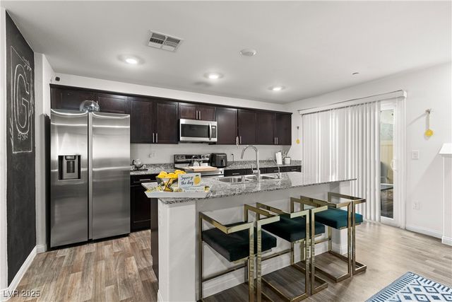 6956 Crimson Shadow Street, North Las Vegas, NV 89086