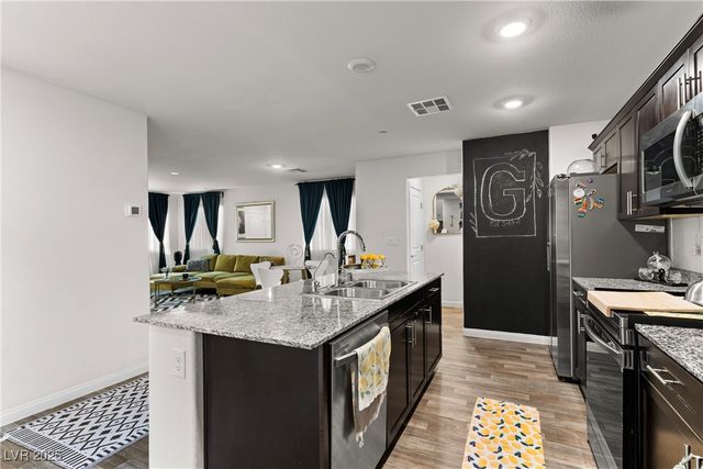 6956 Crimson Shadow Street, North Las Vegas, NV 89086