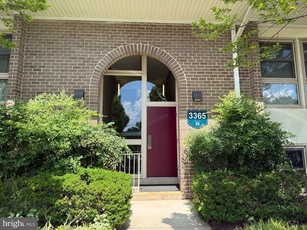 Image 1 of property listing at 3365 S LEISURE WORLD BLVD #95-2D, Silver Spring, MD 20906