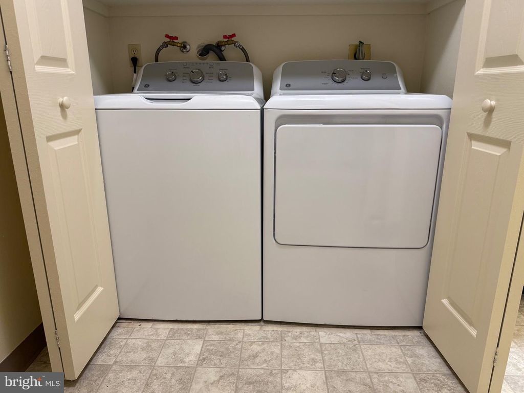 Image 13 of property listing at 3365 S LEISURE WORLD BLVD #95-2D, Silver Spring, MD 20906