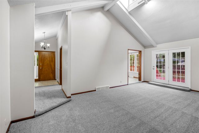 2705 Fairlawn Drive, West Des Moines, IA 50265