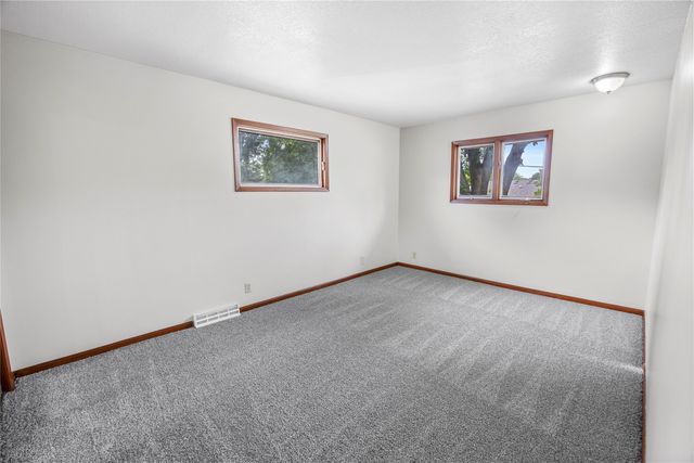 2705 Fairlawn Drive, West Des Moines, IA 50265