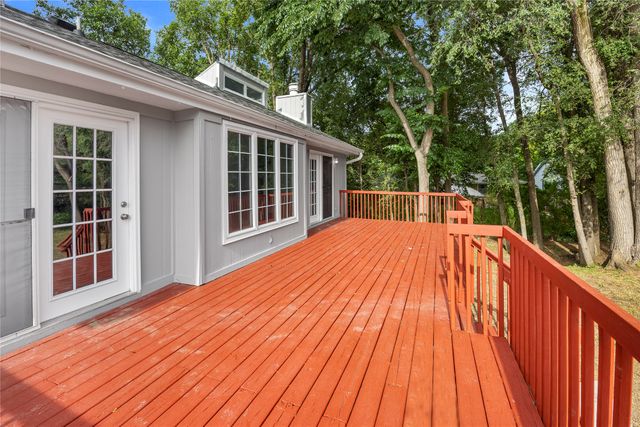2705 Fairlawn Drive, West Des Moines, IA 50265