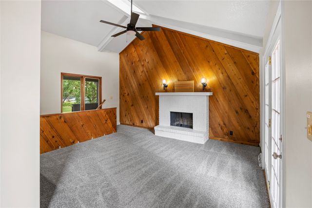 2705 Fairlawn Drive, West Des Moines, IA 50265