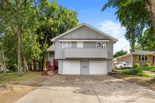 2705 Fairlawn Drive, West Des Moines, IA 50265