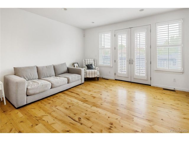 17 S Harrison St, Denver, CO 80209