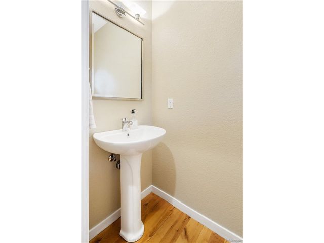 17 S Harrison St, Denver, CO 80209