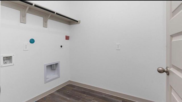 1039 Great Barracuda Lane, Alvin, TX 77511