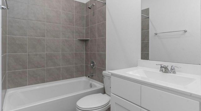 1039 Great Barracuda Lane, Alvin, TX 77511