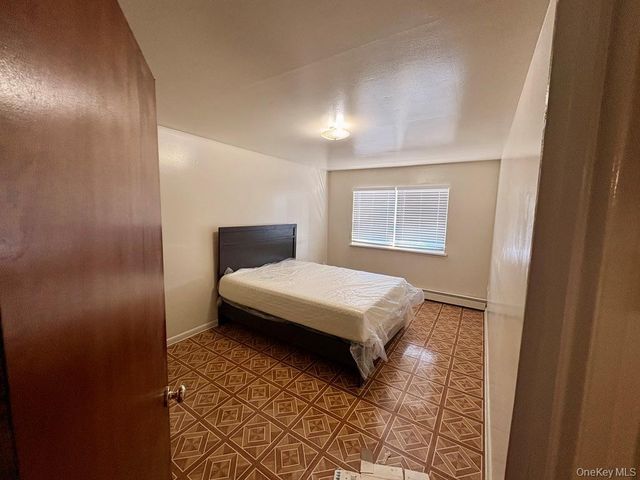 1264 Metcalf Avenue, Bronx, NY 10472