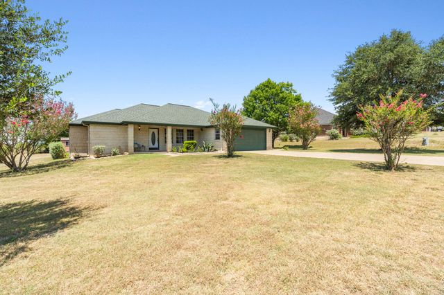 207 Meadow Oaks DR, Dripping Springs, TX 78620