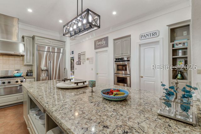 1 Kershaw Dr, Bluffton, SC 29910