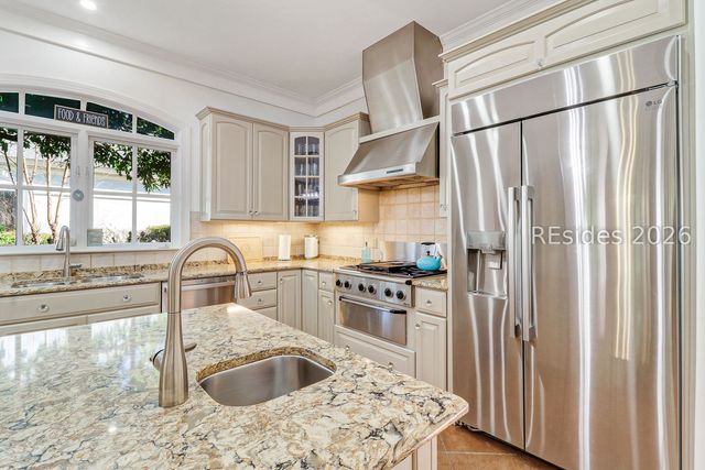 1 Kershaw Dr, Bluffton, SC 29910