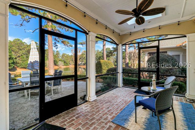 1 Kershaw Dr, Bluffton, SC 29910