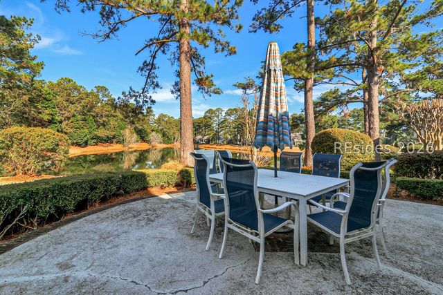 1 Kershaw Dr, Bluffton, SC 29910