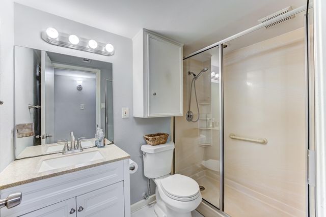 11819 S Nottingham Circle, Houston, TX 77071