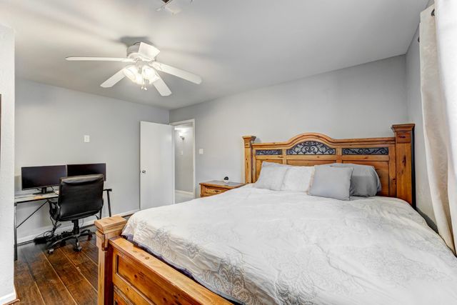 11819 S Nottingham Circle, Houston, TX 77071